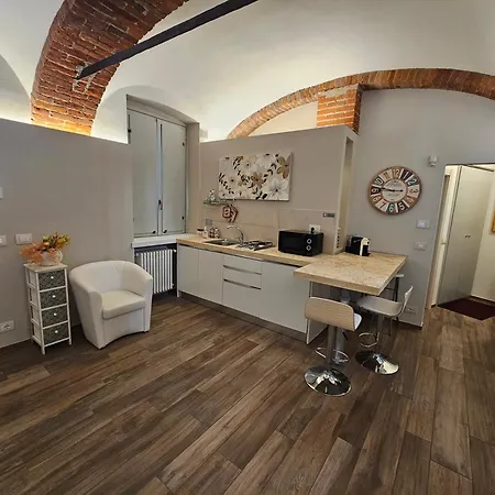 Bilocale In Centro Storico! Appartamento Alba (Piedmont)