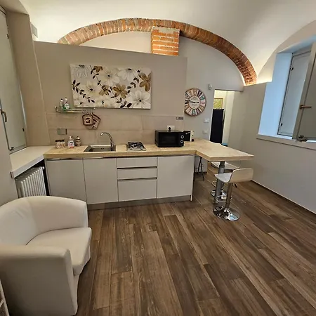 Apartamento Bilocale In Centro Storico! Alba (Piedmont)