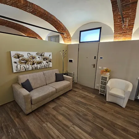 Bilocale In Centro Storico! * Alba (Piedmont)